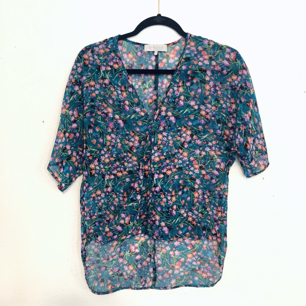 5 FOR $25 ⭐️ WAYF Floral Top